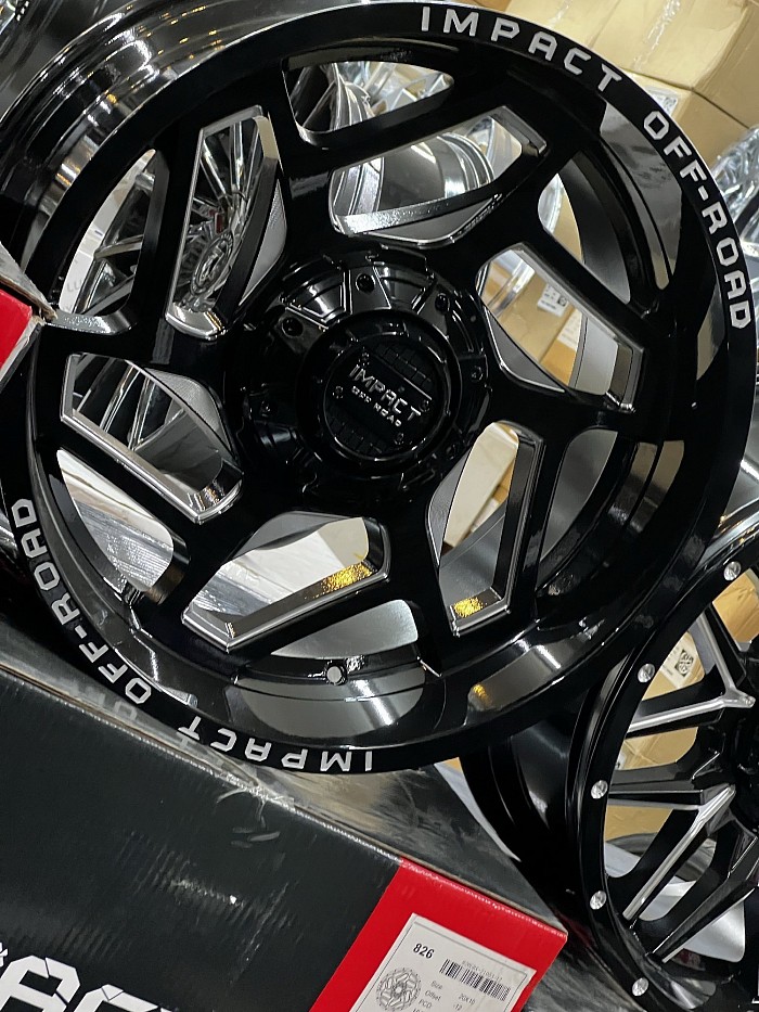 Impact 826 black milled 20x10 5x139/150