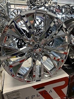 24x10 Chrome 6x139.7 50$ down